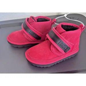 UGG Kids Toddlers Boys Boots Neumel Strap Samba Holidays Red  Suede Size 11