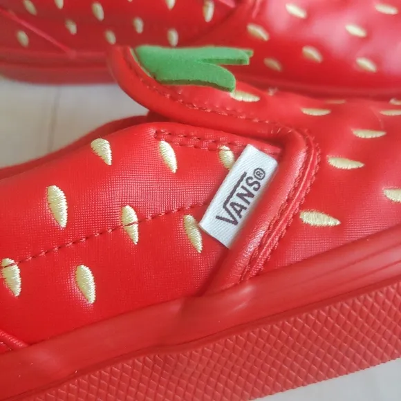 VANS NEW kids Classic Slip-on Berry Shoes