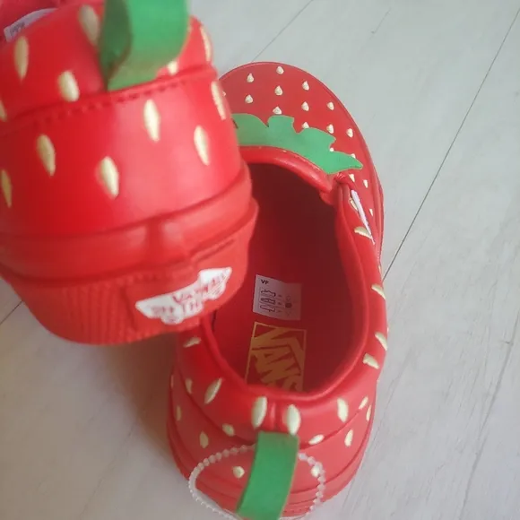 VANS NEW kids Classic Slip-on Berry Shoes
