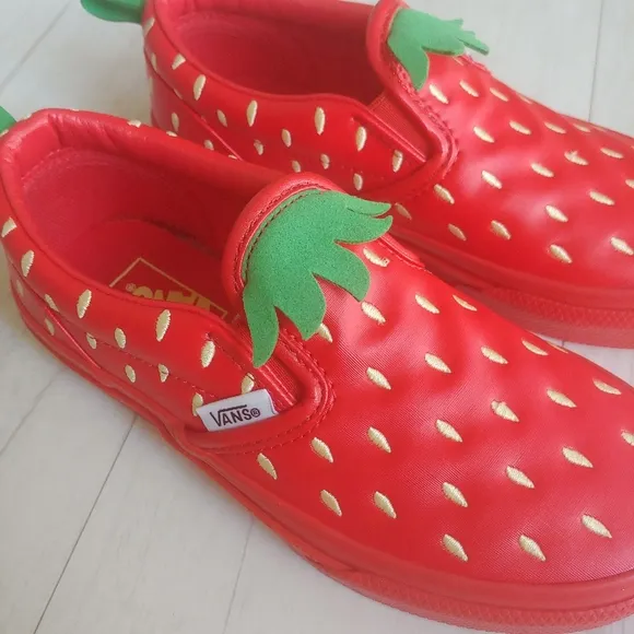 VANS NEW kids Classic Slip-on Berry Shoes