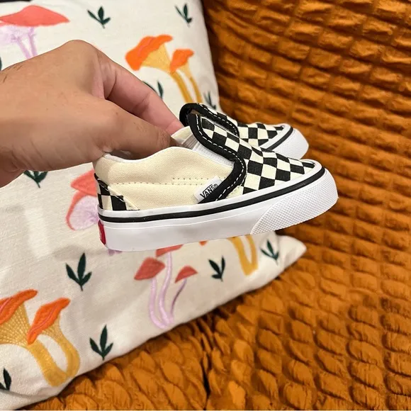 Vans Toddler Classic checkerboard black and white slip-on shoes Size 3.5