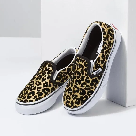 VANS YOUTH  JUNIORS FLOCKED LEOPARD CLASSIC SLIP-ON SHOES- UNISEX