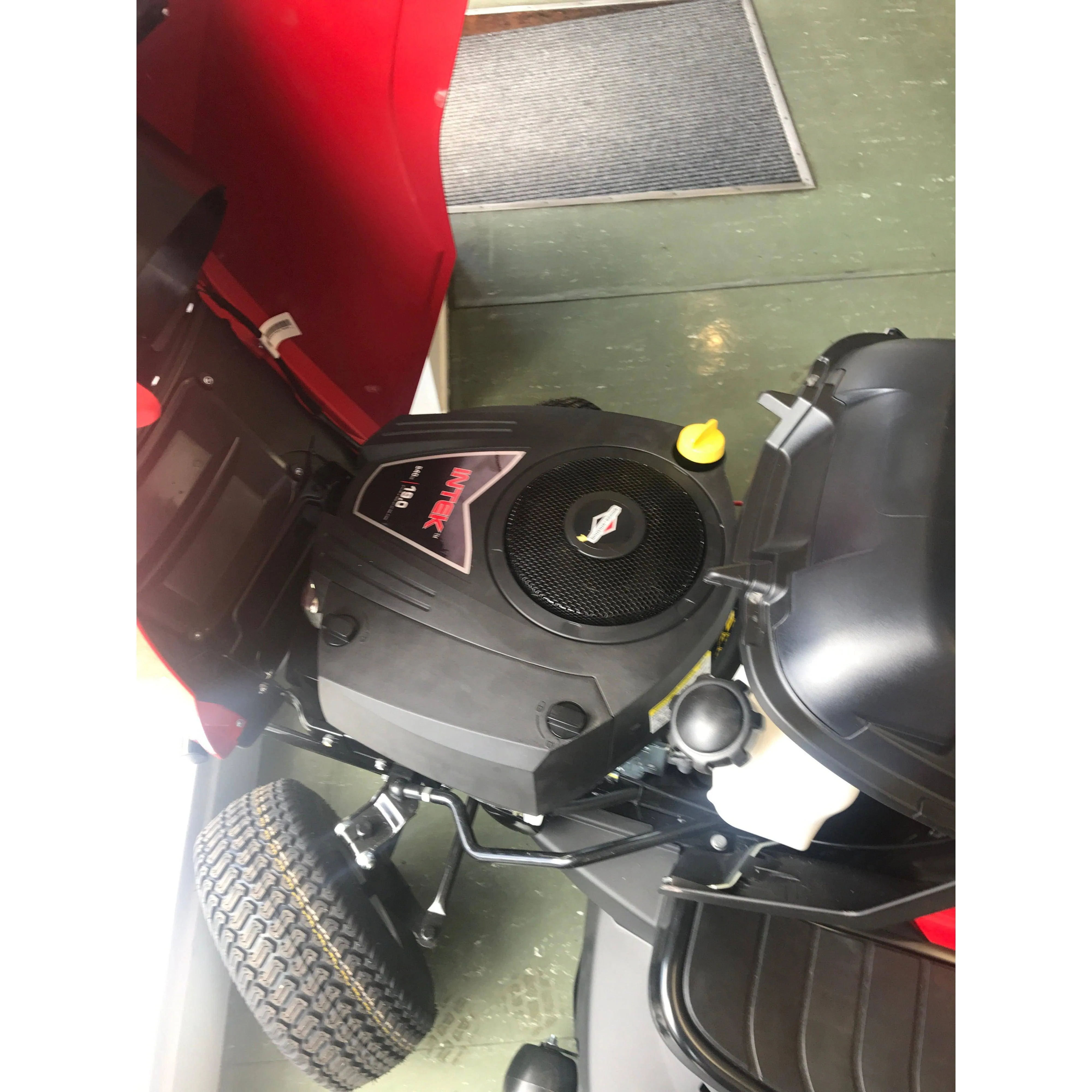 Victa Vrx 19/38 Catching Ride-On Mower