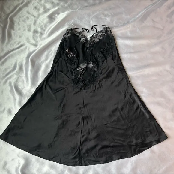 Victoria's Secret slip