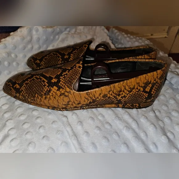 Vince.  Women's Loafer size 8
