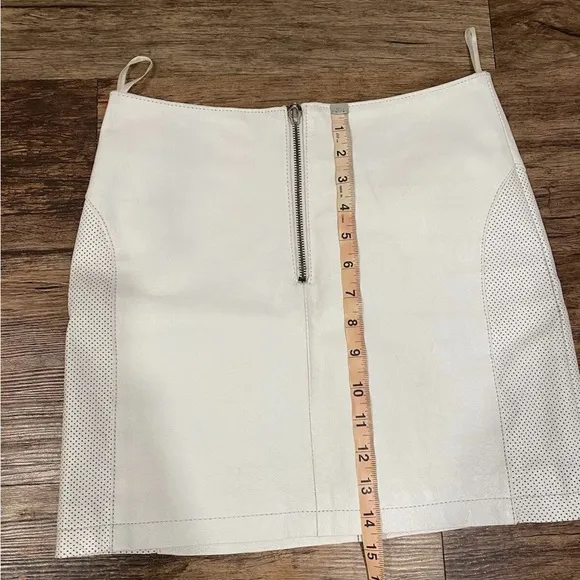 Vintage 100% Leather White Mini Skirt Size 2