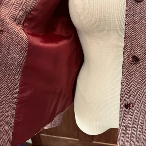VINTAGE WOOL LADY JACKET ASTOR ONE BURGUNDY MAROON HERRINGBONE WINTER BLAZER