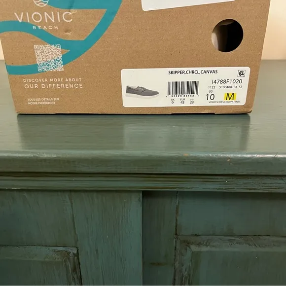 Vionic Skipper Boat Shoes - Size 10 - Gray Canvas