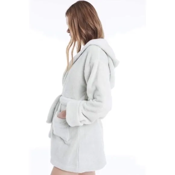 Wildfox Pillow Talker embroidred mint green plush loungewear robe Medium