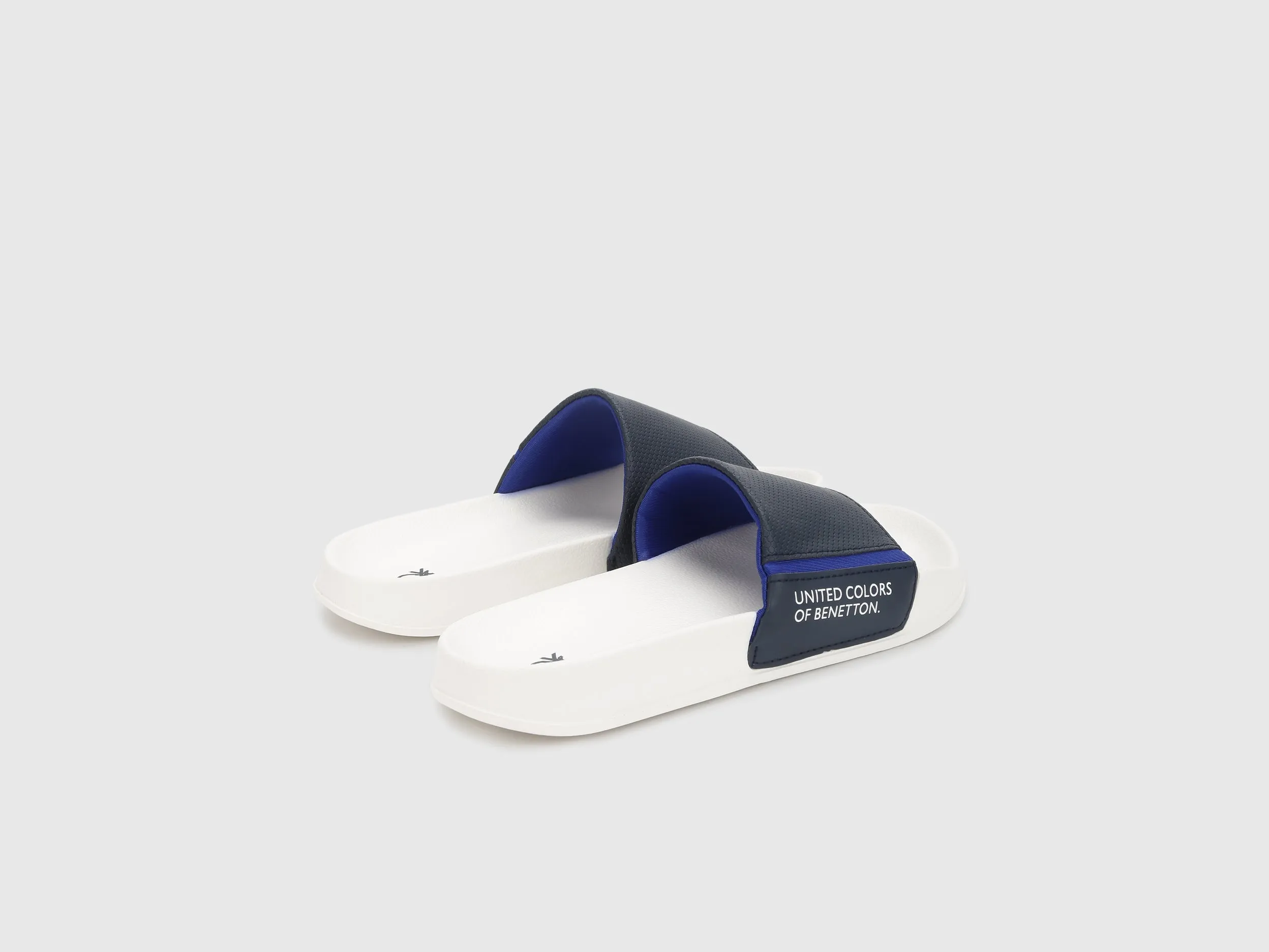 Women Textured Slip-On Sliders