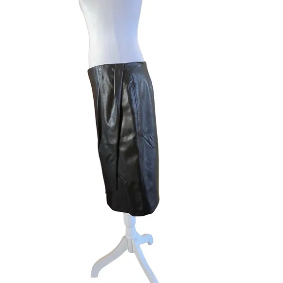 Women's Calvin Klein Skirt, Size 6, Black