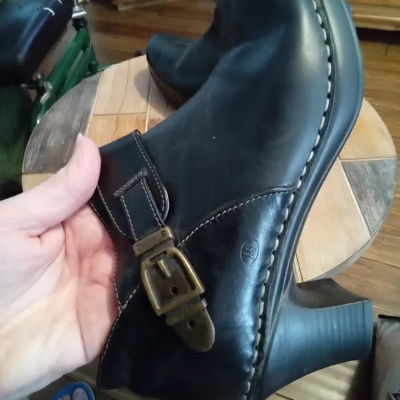 Women's JOSEPH SEIBEL Black Leather Ankle Boots size 39 US 8.5 With Zipper