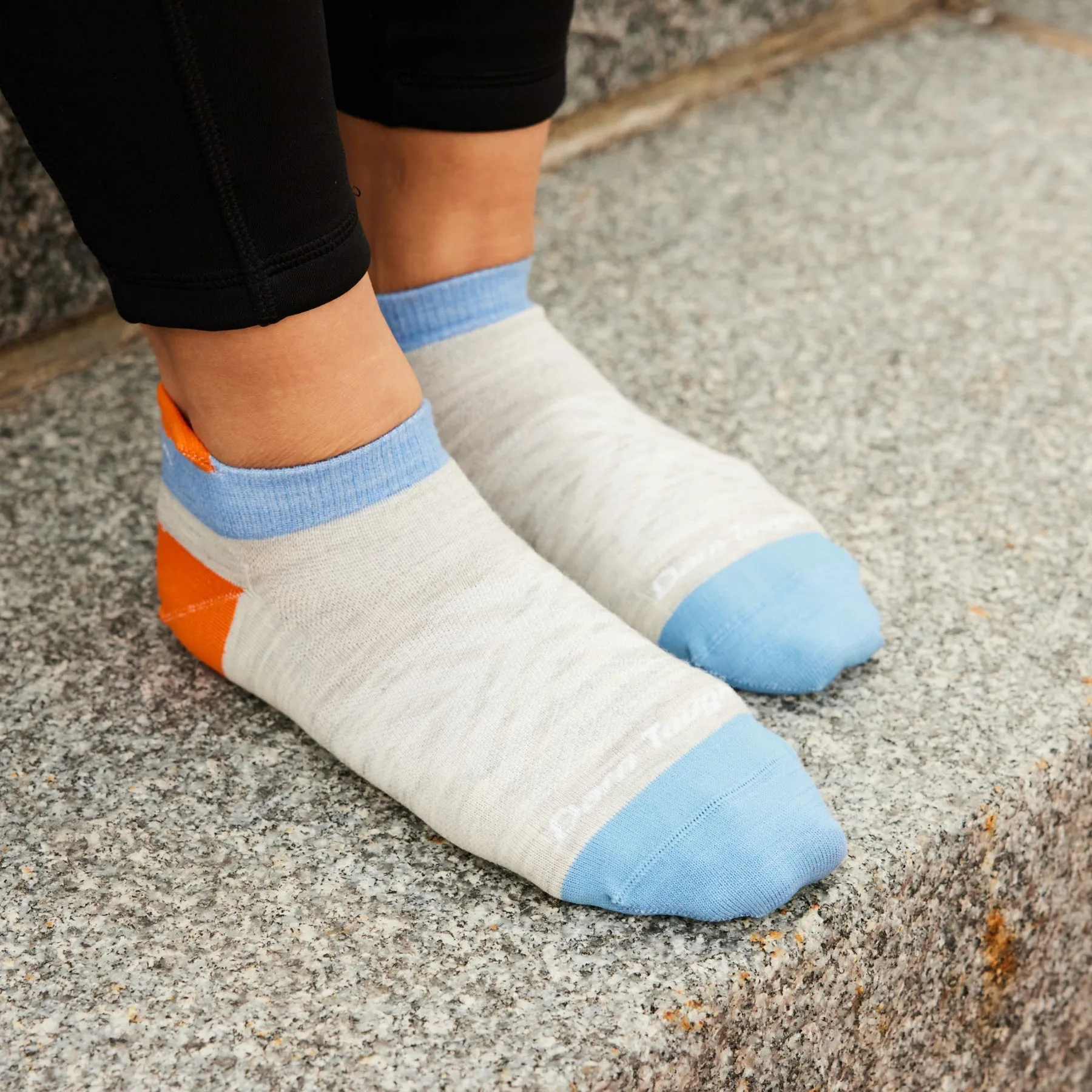 Women's Run No Show Tab No Cushion Ultra-Lightweight Running Sock - 1043
