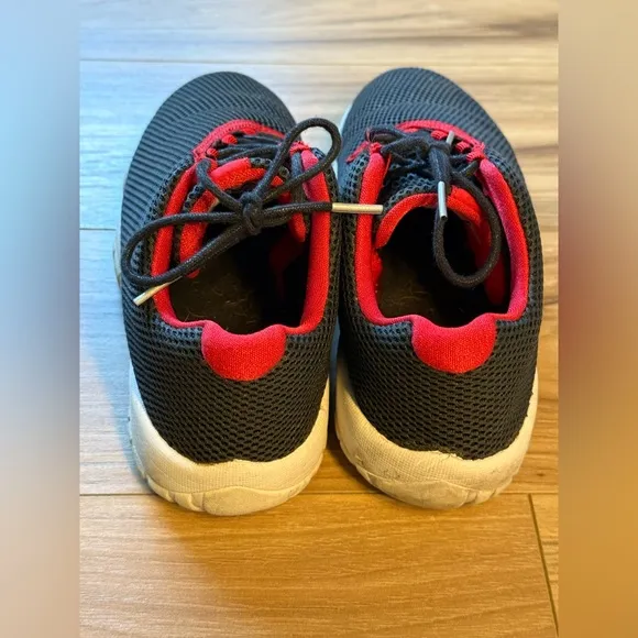 Youth 6Y Air Jordan Future Low BG Shoes / Sneakers