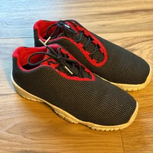 Youth 6Y Air Jordan Future Low BG Shoes / Sneakers