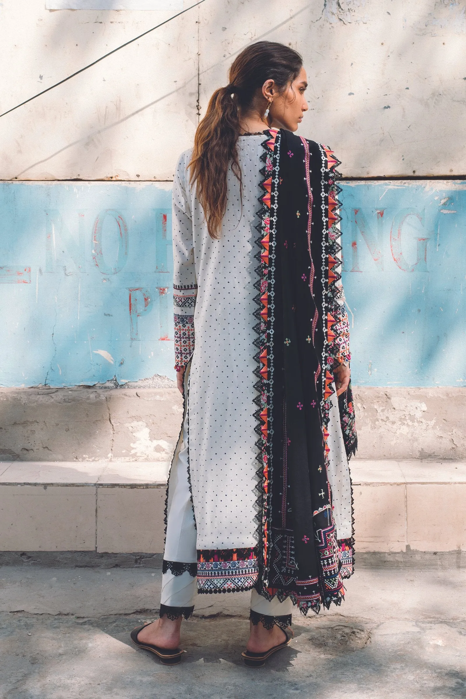 ZIBA (ZW21-10) |  Zaha Hamrahi Winter Collection 2021 | Unstitched Embroidered Karandi Suits