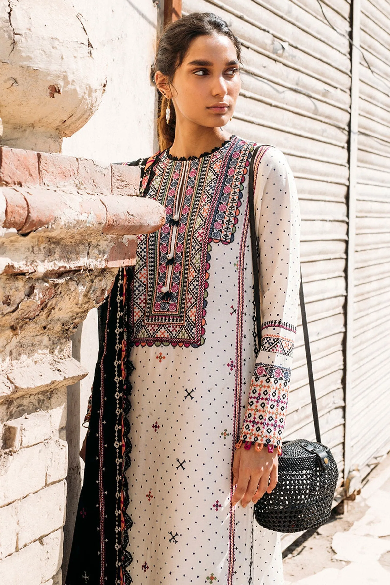 ZIBA (ZW21-10) |  Zaha Hamrahi Winter Collection 2021 | Unstitched Embroidered Karandi Suits